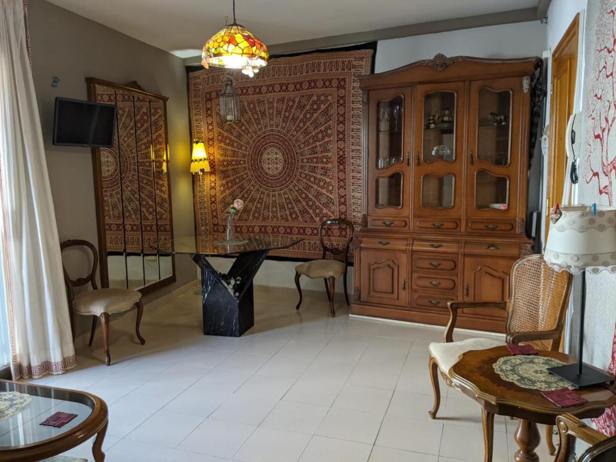 Apartament Elizabet Apartment Тарагона Екстериор снимка