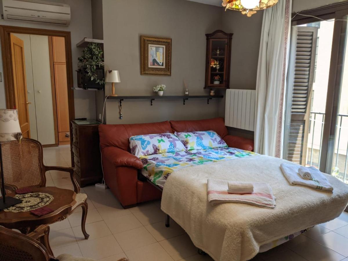 Apartament Elizabet Apartment Тарагона Екстериор снимка